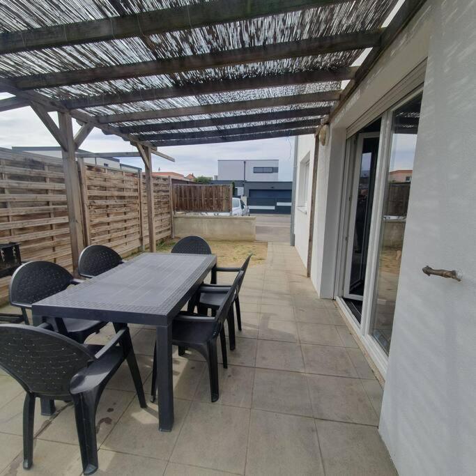 Bel Appartement Rez De Jardin Horbourg Exterior photo